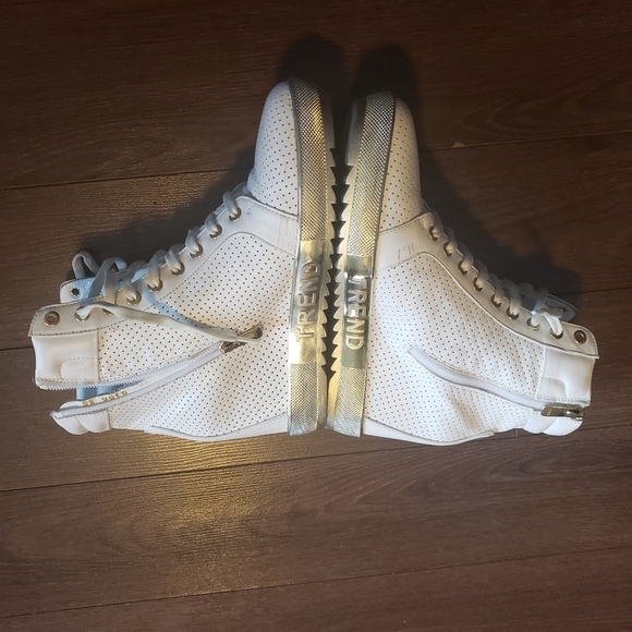 Rouge À Lèvre Trend Leather Wedge Bootie - Picture 4 of 14